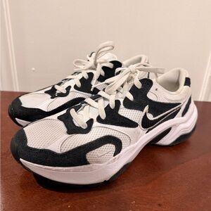 Nike White and Black Athletic Mesh Sneakers- AL8